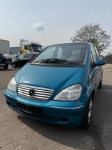 Mercedes-Benz A 140 AVANTGARDE Avantgarde - blaue Mercedes-Benz A 140