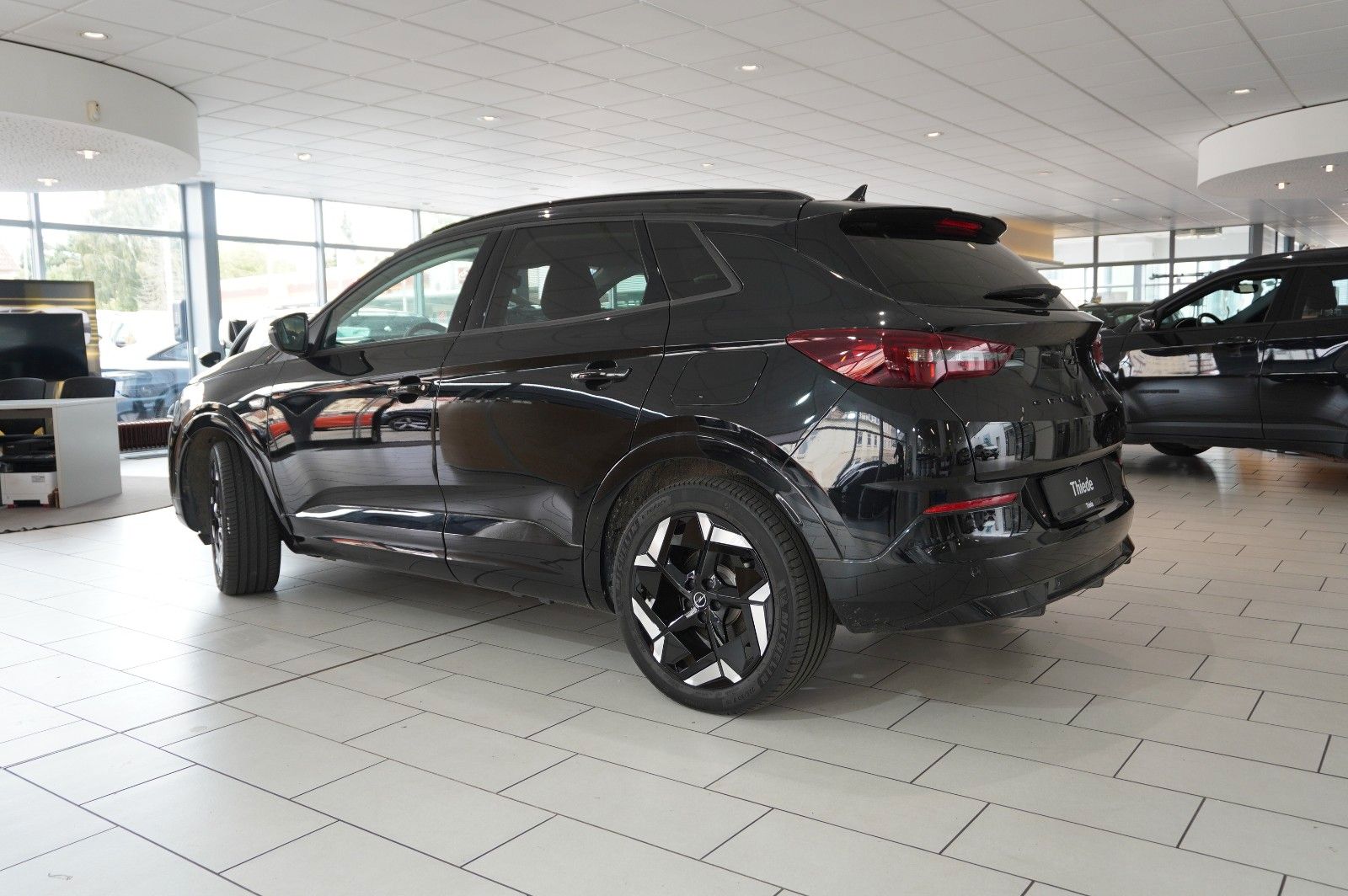 Fahrzeugabbildung Opel Grandland (X) 1.6T GSe HYBRID 4X4 NAVI/LED/SPORT