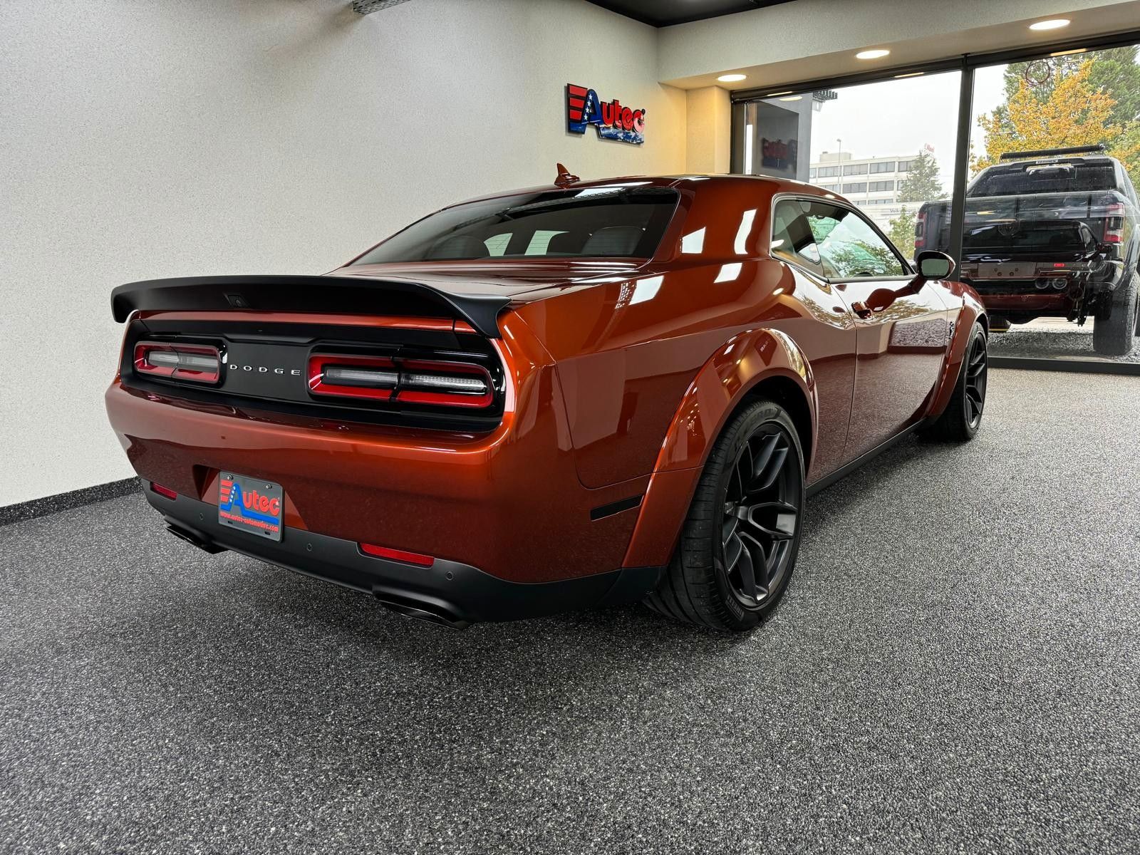 Fahrzeugabbildung Dodge CHALLENGER HELLCAT JAILBREAK -LAST CALL-CARBONE