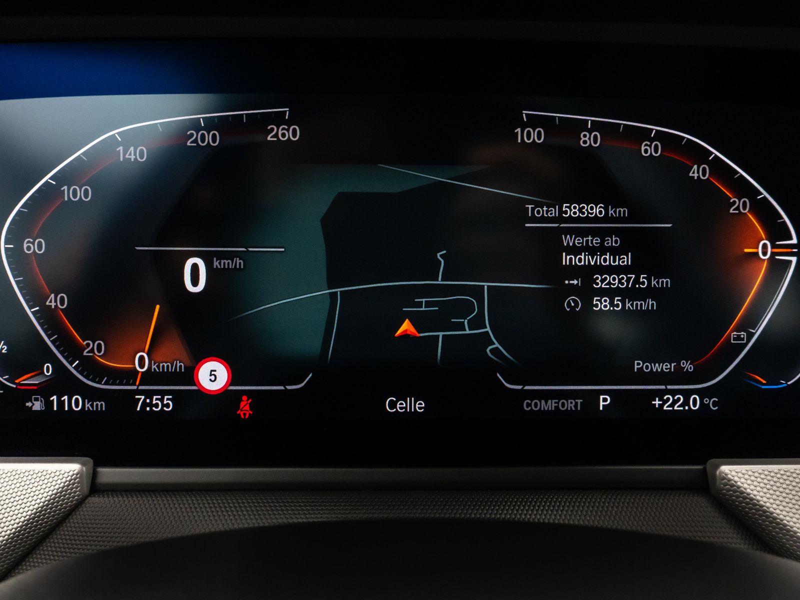 Fahrzeugabbildung BMW 118d DAB CockPitPro Geschwindigkeitsreg PDC LED