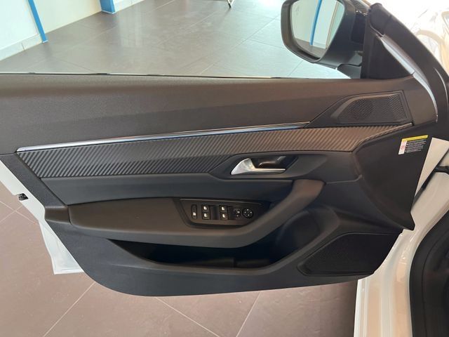 Fahrzeugabbildung Peugeot 508 Allure Pack PT 130 el.Heckkl SHZ 360 -Kamer