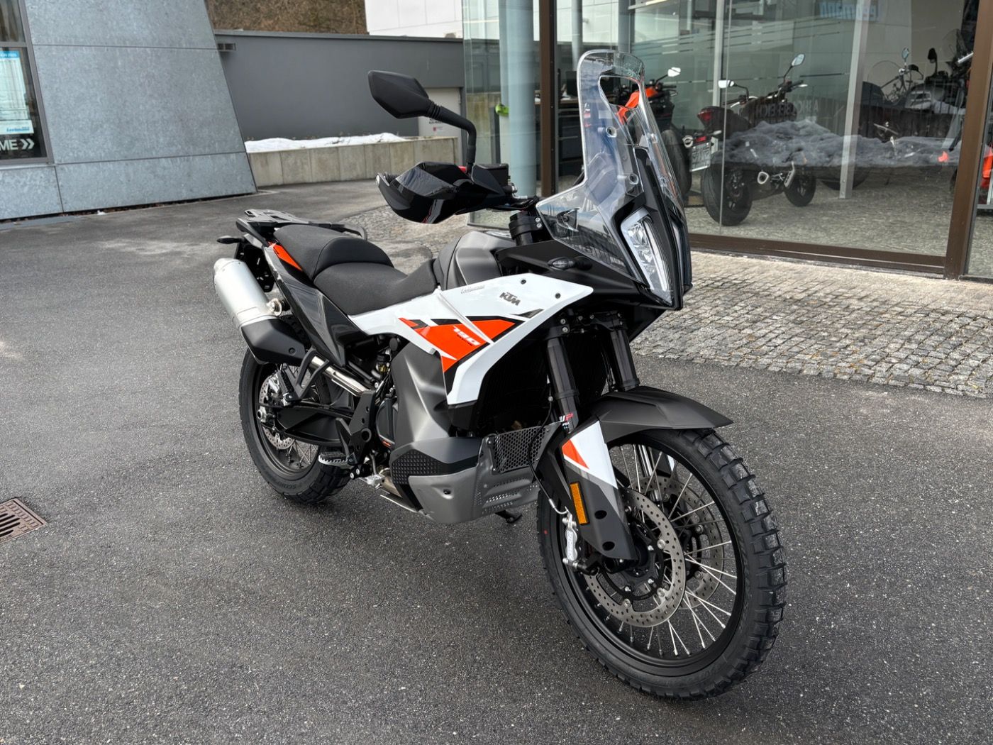 Fahrzeugabbildung KTM 790 Adventure 2026 Tech Pack inclusive beide Far