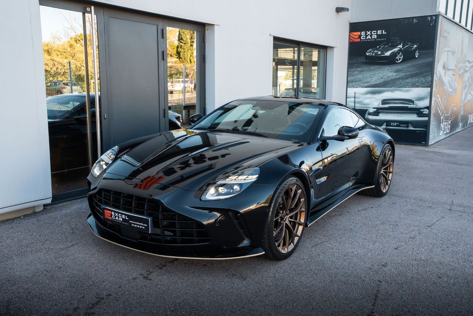 Aston Martin Vantage II * 1st Hand * B&W imagem 2