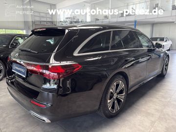 Mercedes E 200 - 4