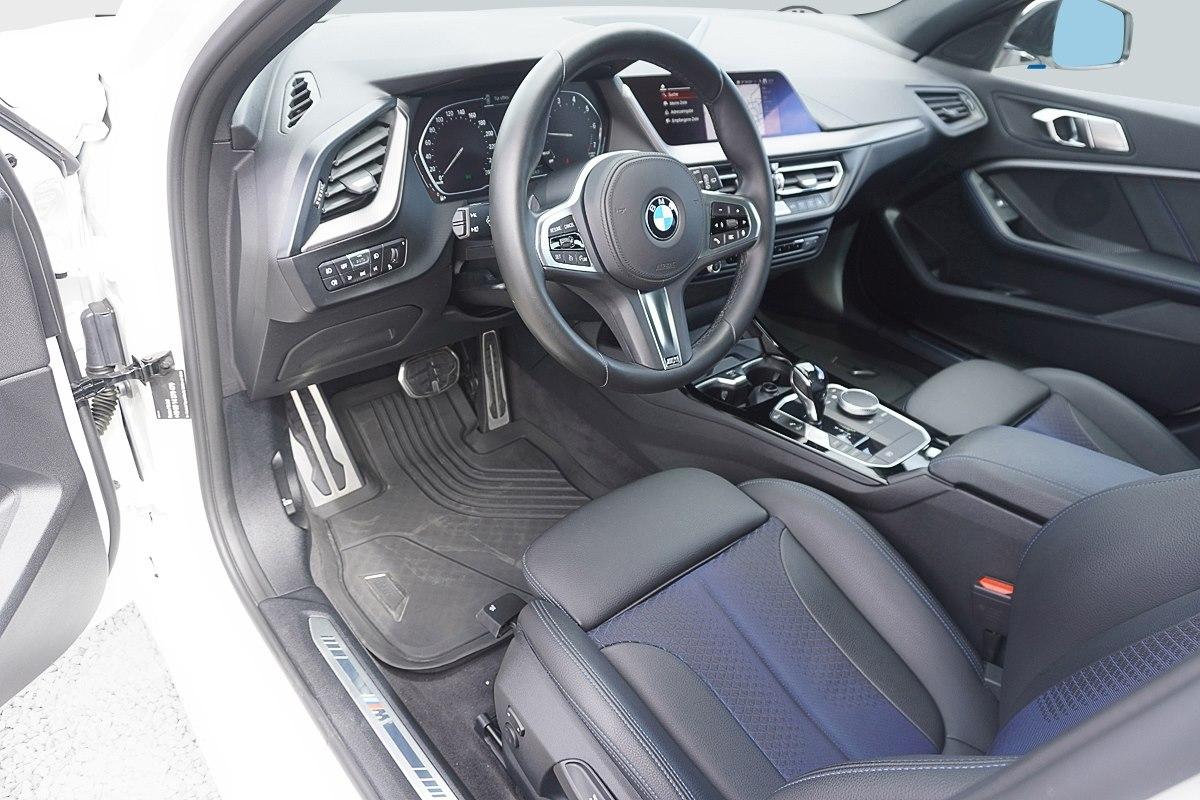BMW 118i M Sport Automatik Glasdach Navi Sitzheizung