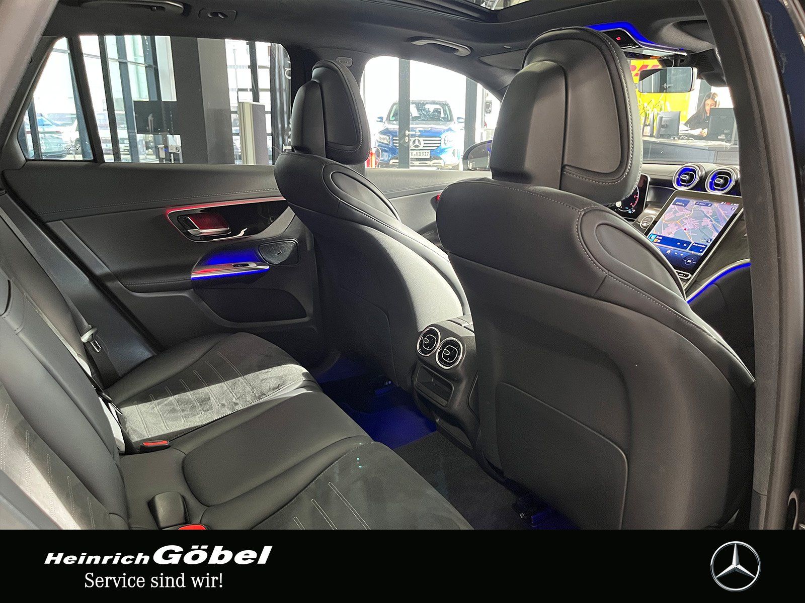 Fahrzeugabbildung Mercedes-Benz GLC 300 d AMG+DIGITAL-L+PANO+AHK+360°+MEMORY