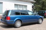 Volkswagen Passat NEU TÜV - Volkswagen Passat aus 1999: Kombi
