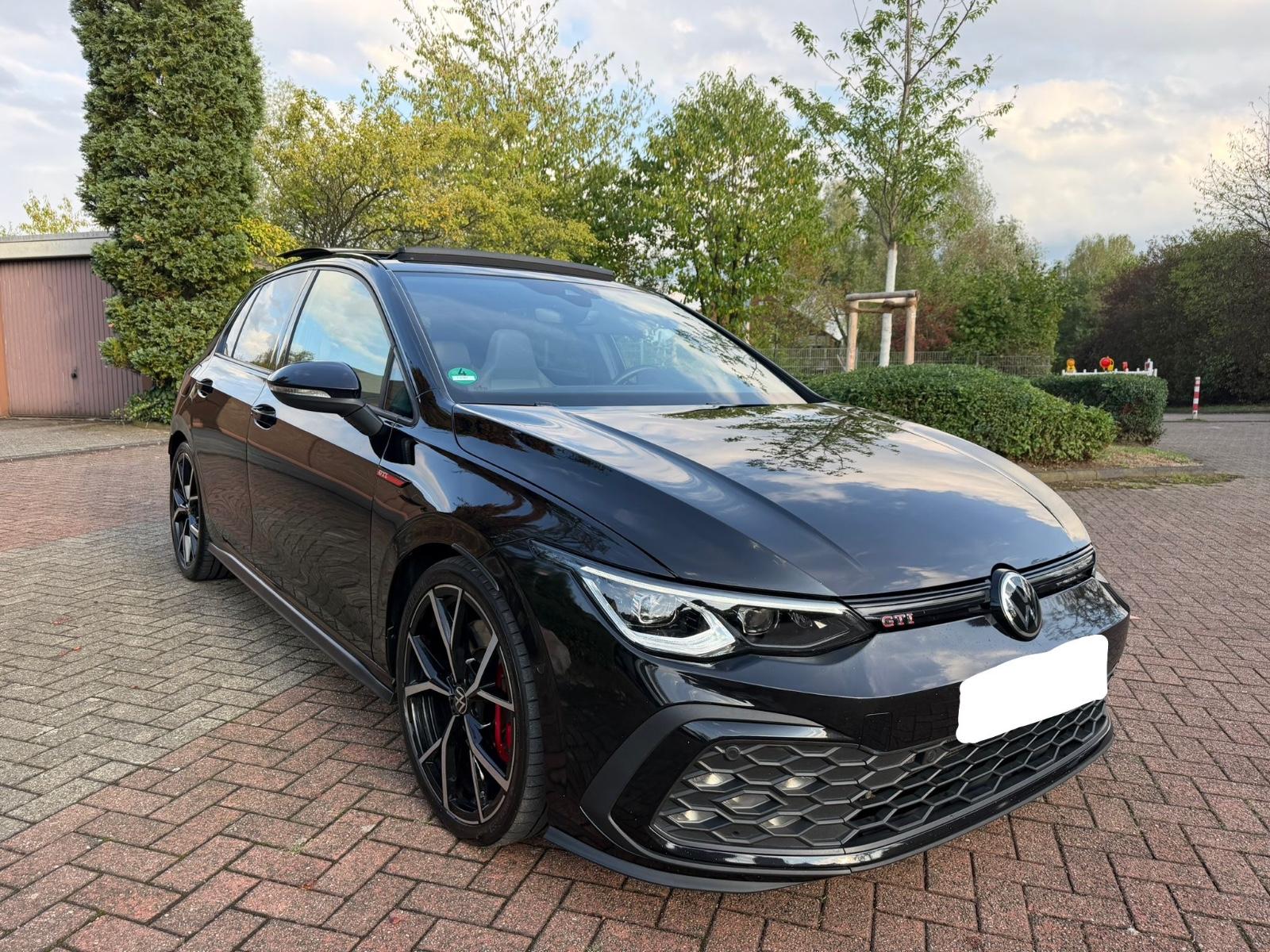 Volkswagen Golf 2.0 TSI DSG GTI Black Style IQ.Light Pano, миниатюра 2