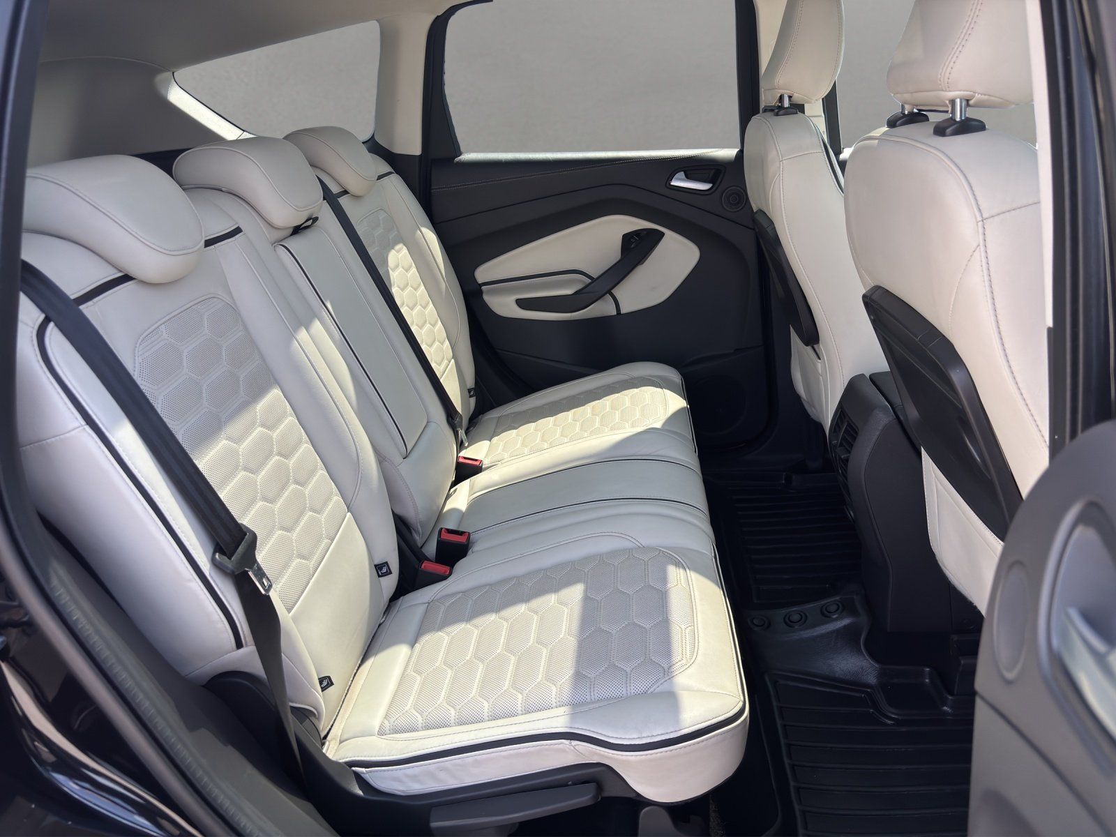Fahrzeugabbildung Ford Kuga 2.0 Vignale 4x4 Aut./ACC/AHK/KAMERA/PANO/