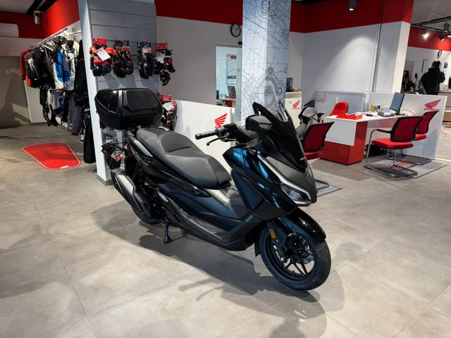 Honda Forza 350 2025 Black *sofort verfügbar*