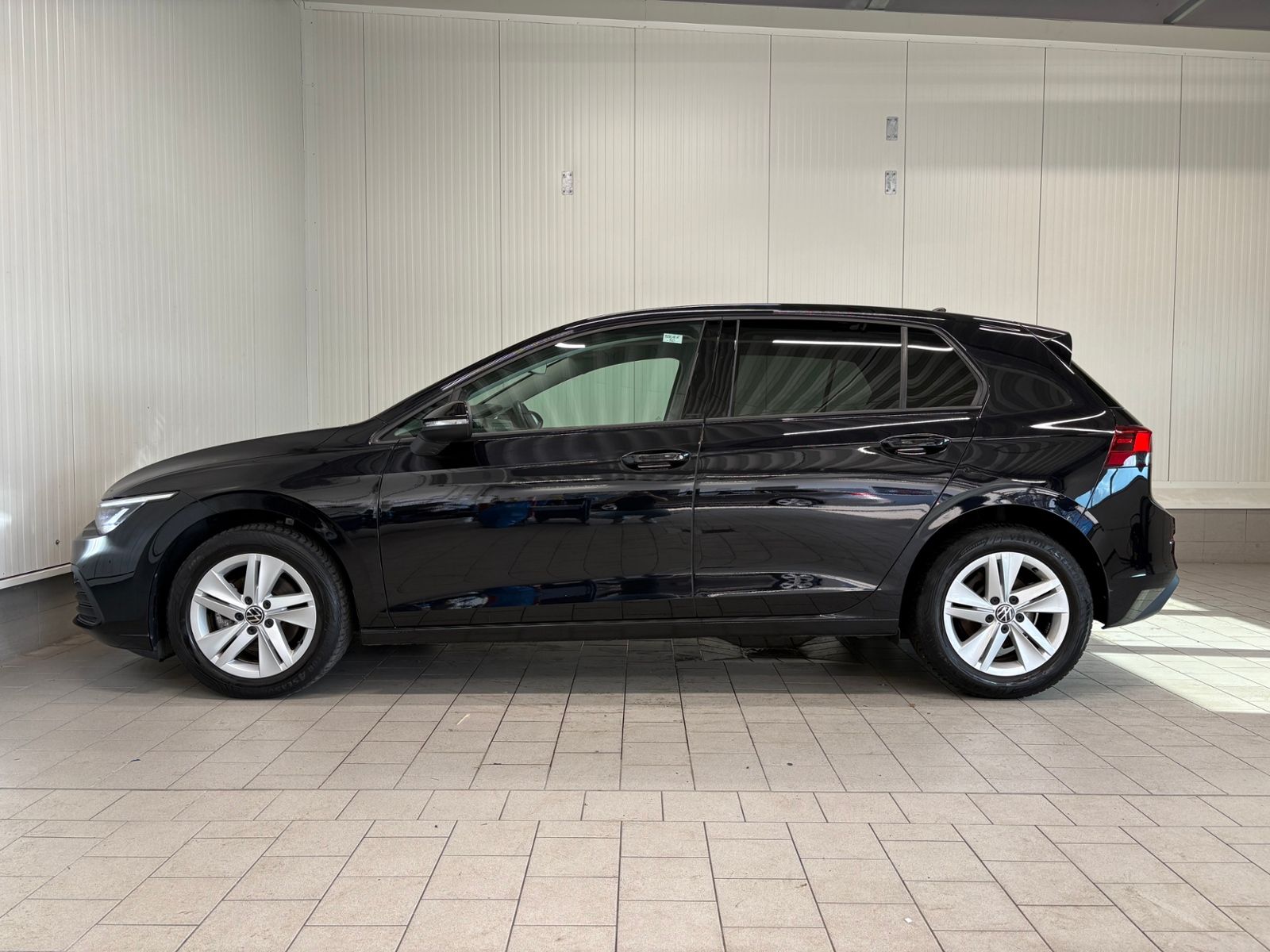 Golf VIII Life 1.0 eTSI DSG LED NAVI ACC PDC SHZ