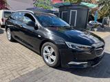 Opel Insignia 1.5 Turbo *Innovation/Euro6/Navi/121KW* - Opel Insignia mit Benzin-Antrieb: Kombi, 1.6