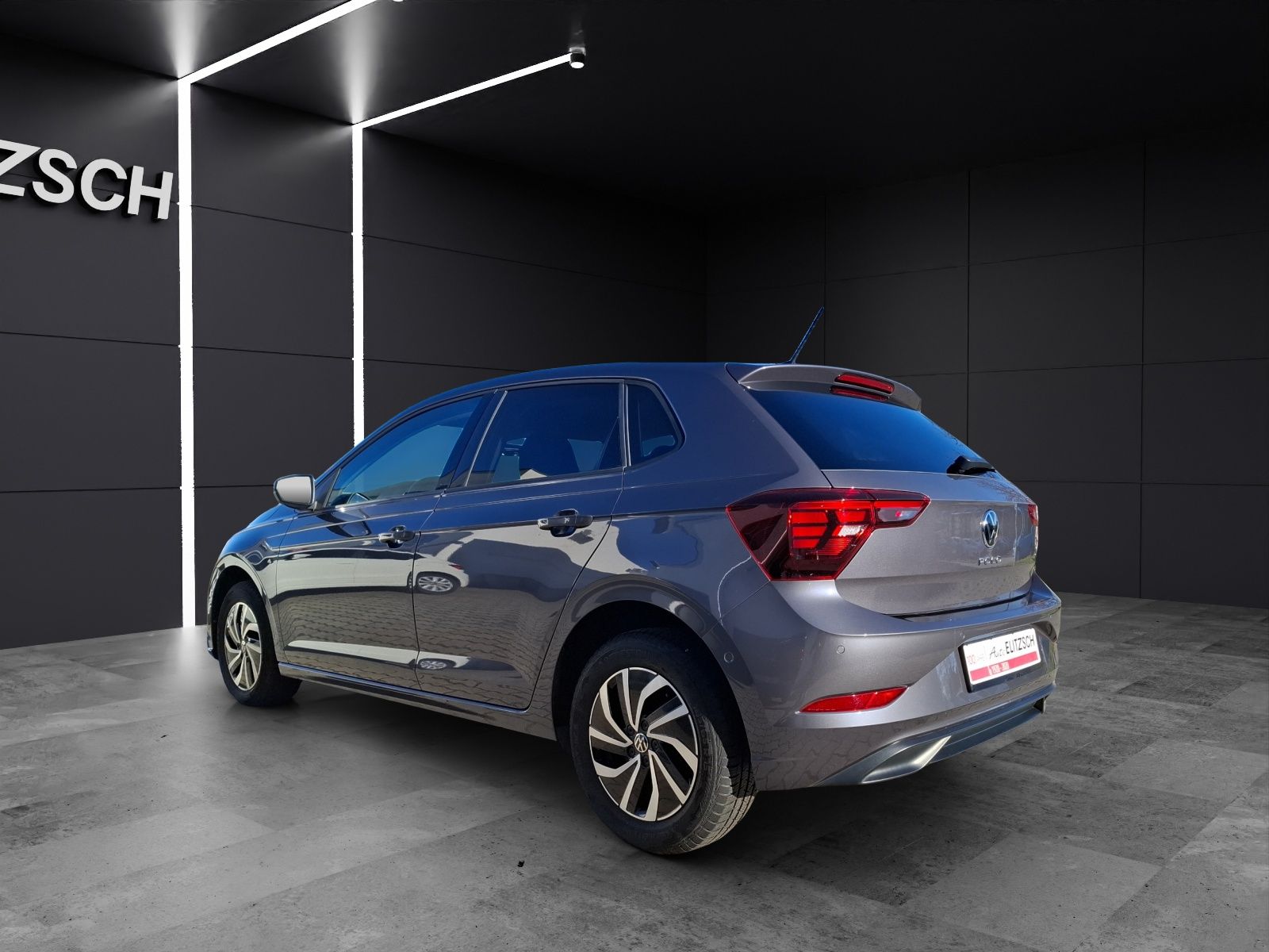 Fahrzeugabbildung Volkswagen Polo TSI Life LED AID SH APP Park-Assist LM