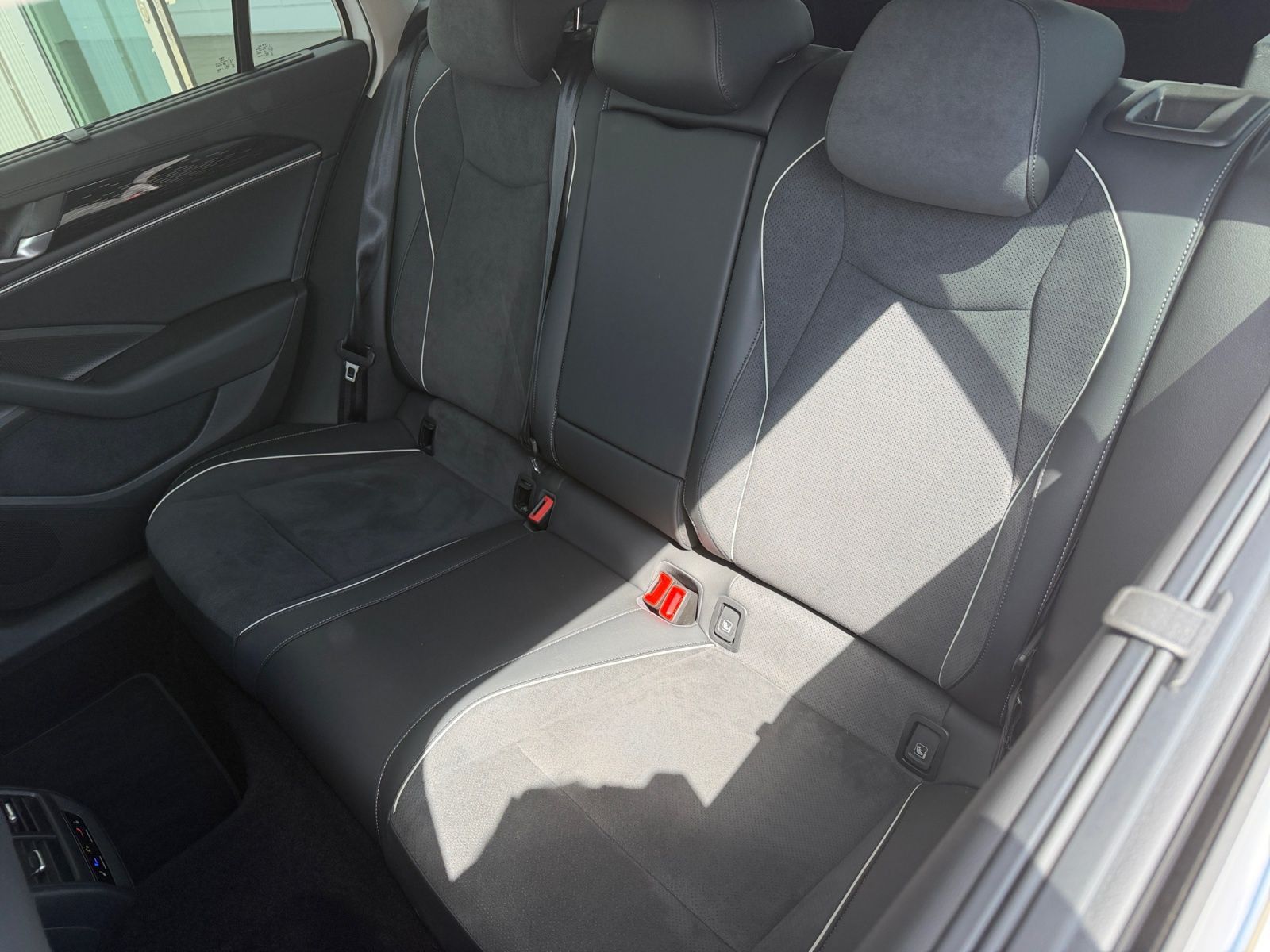 Volkswagen Passat - Bild 14