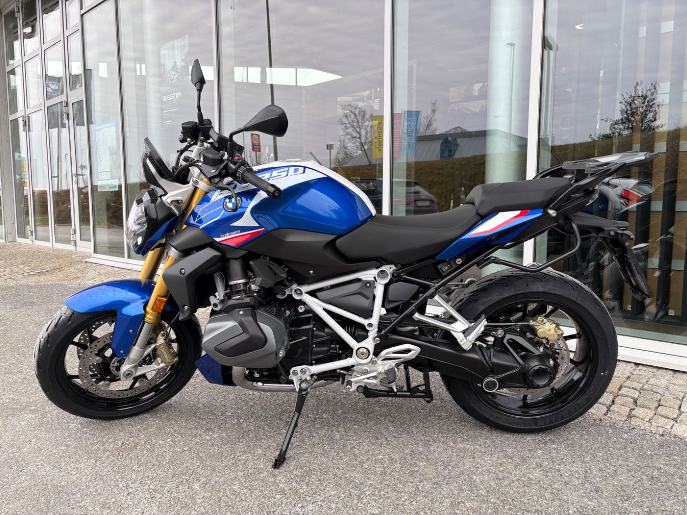 Fahrzeugabbildung BMW R 1250 R Style Sport 3 Pakete