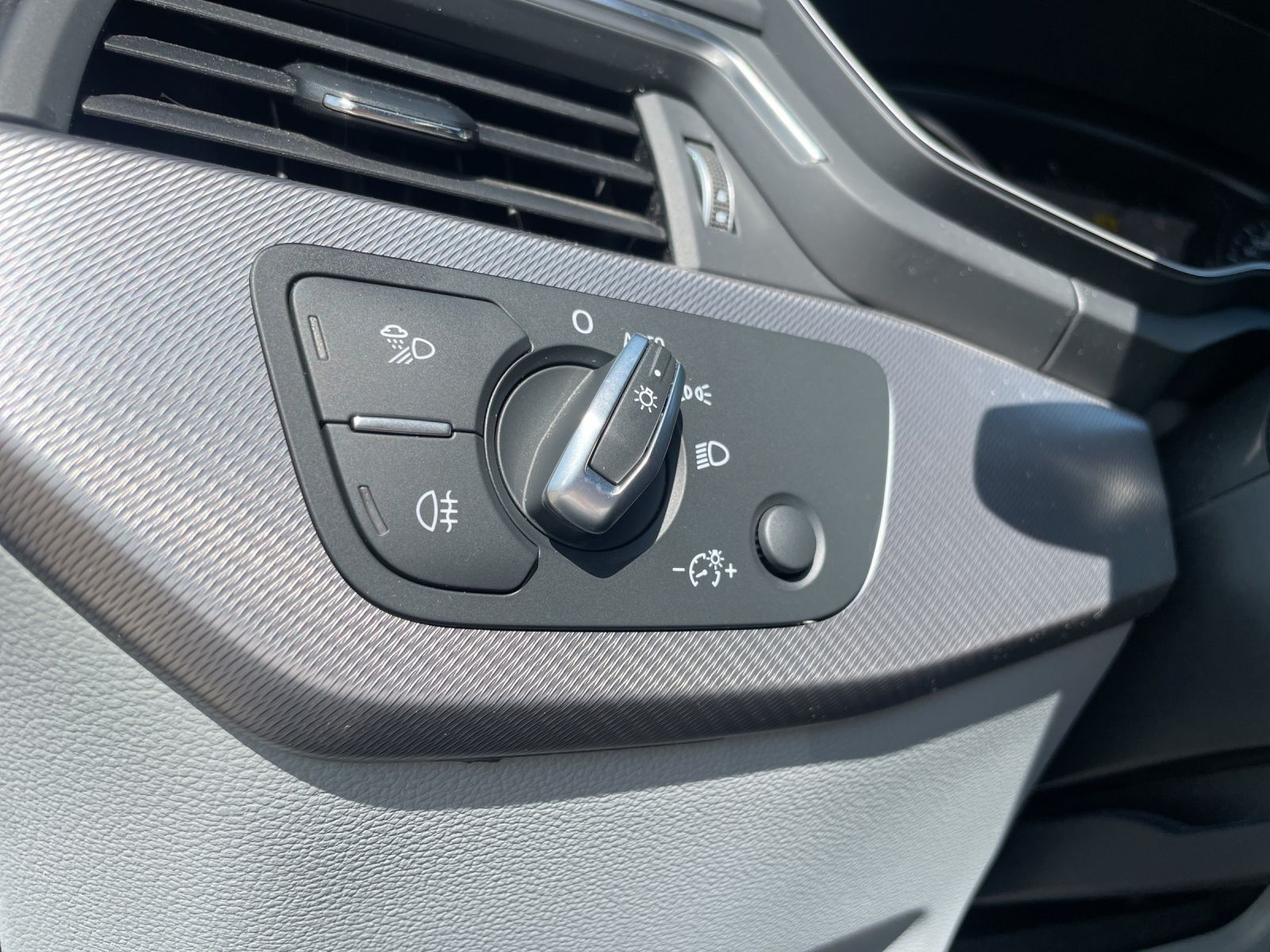 Audi A4 - Bild 17