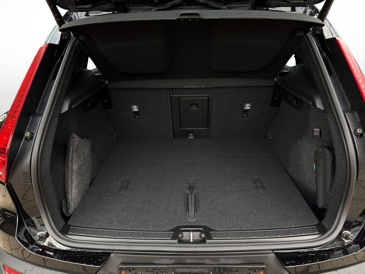 Volvo XC40 B3 Black Edition Plus, AHK Pano 20"LM-Felge