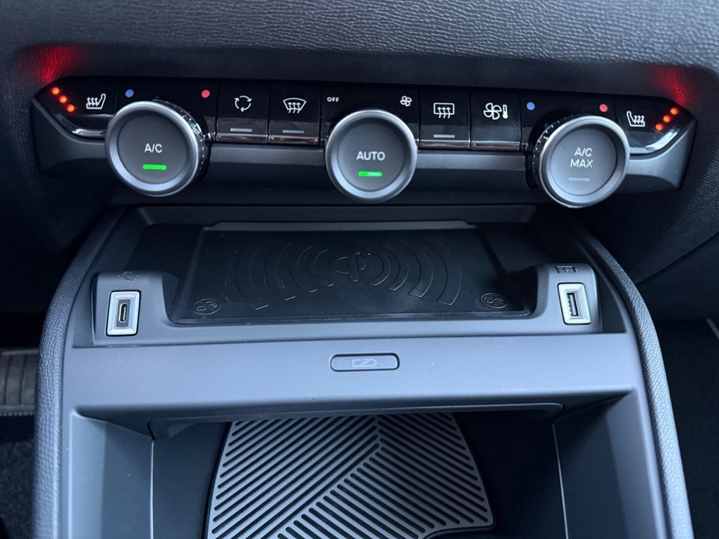 Fahrzeugabbildung Citroën C4 Benziner 130 MAX - Vollausstattung*Massage