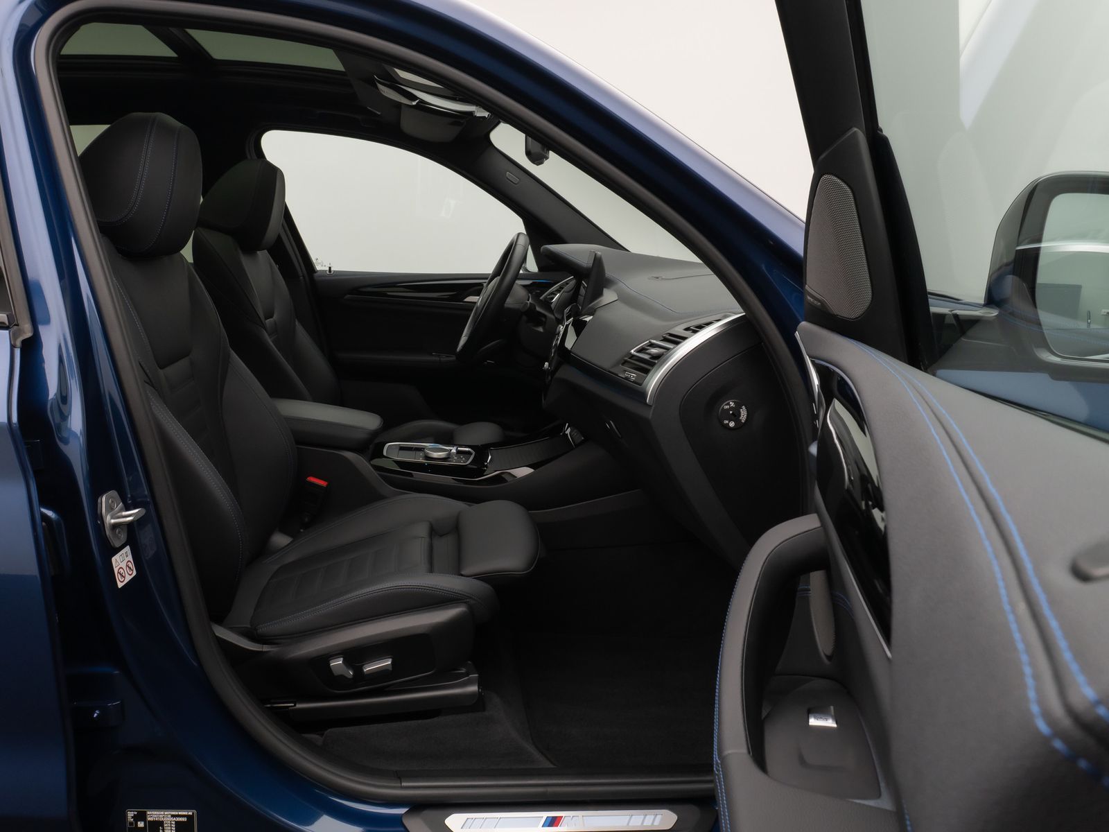 Fahrzeugabbildung BMW iX3 Impressive M Sport Pano 360°HUD DAB H/K 20"