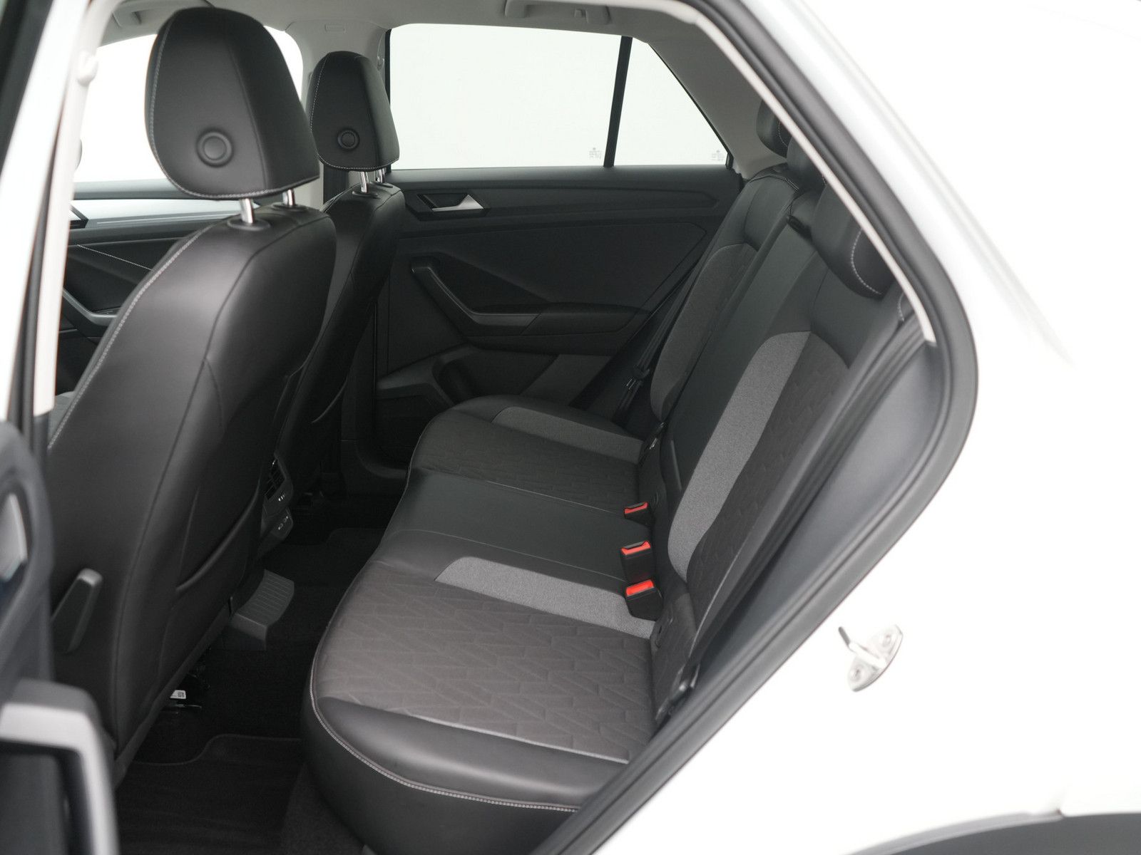 Volkswagen T-Roc - Bild 13