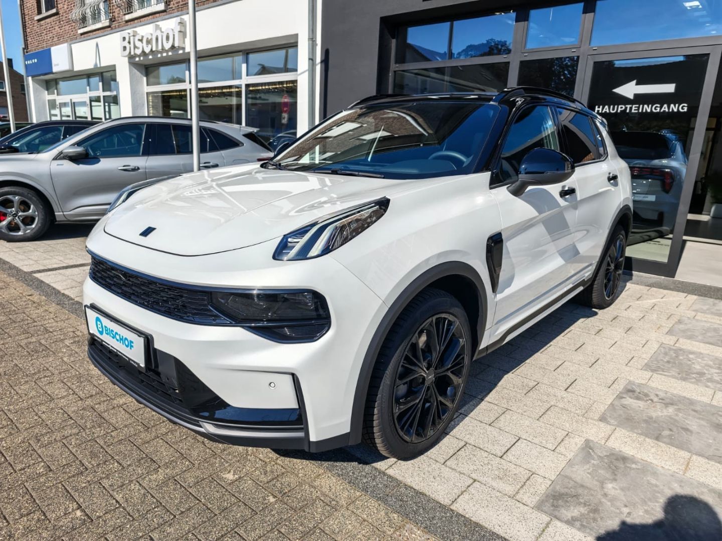 Lynk & Co 01