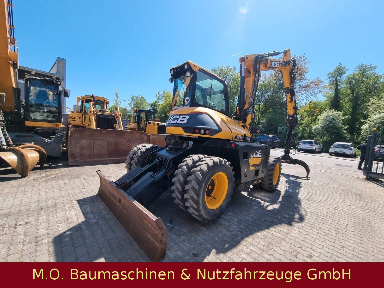 Fahrzeugabbildung JCB 110 W Hydradig / Holzgreifer / 2x Tieflöffel