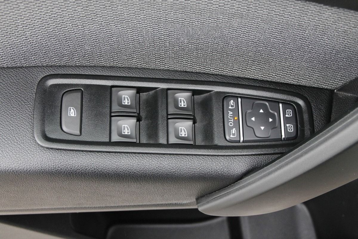 Fahrzeugabbildung Renault Kangoo III Techno Family-Paket