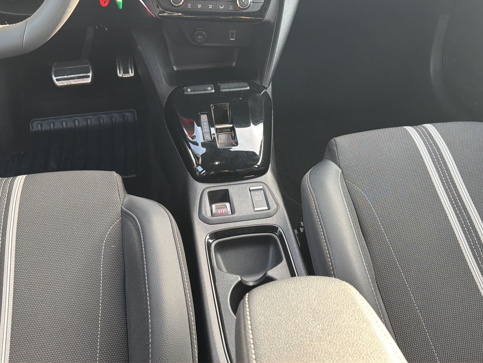 Fahrzeugabbildung Opel Corsa GS 101 PS Automatik