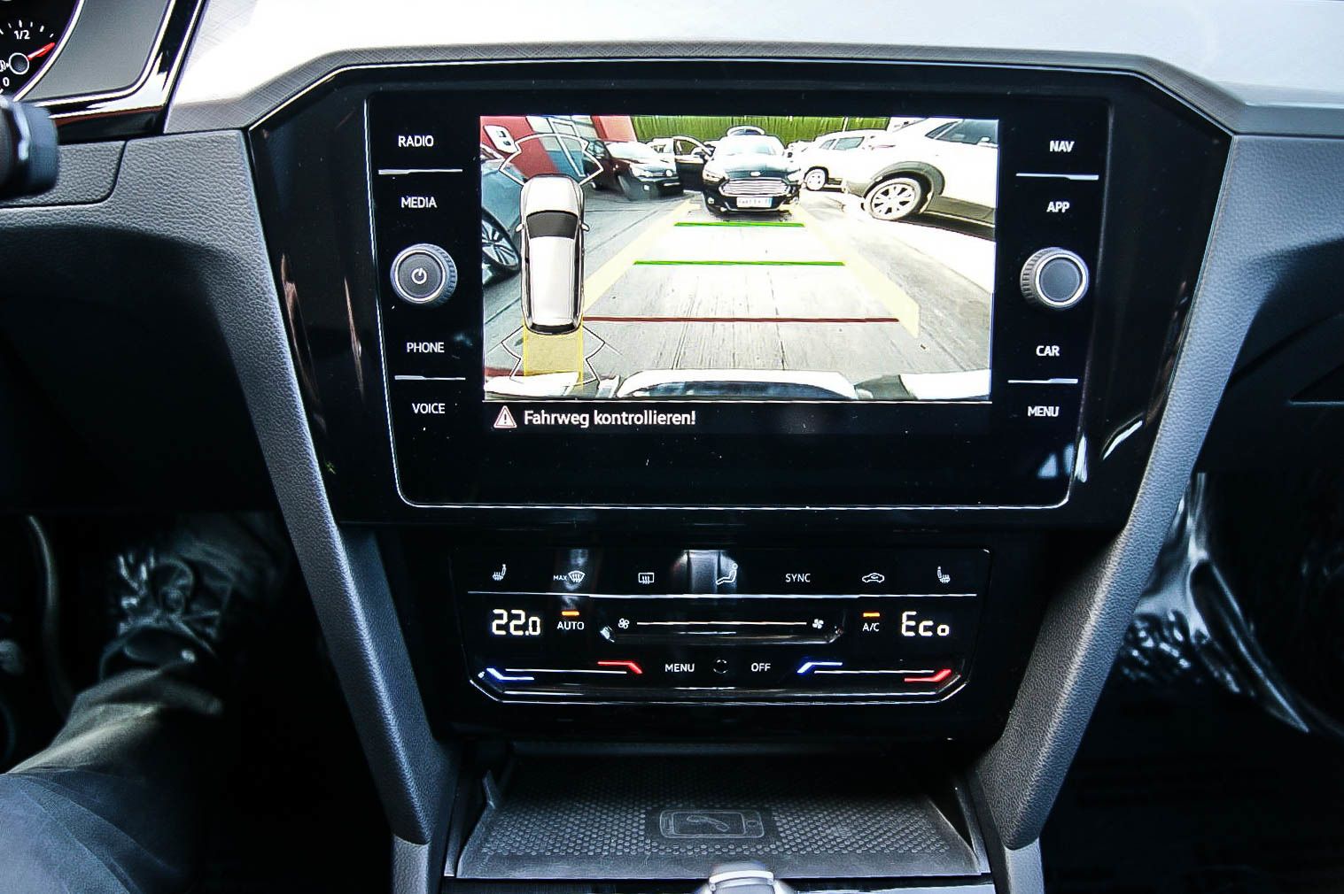 Fahrzeugabbildung Volkswagen Passat Variant HYBRID GTE iQ LED ACC NAVI 1.HAND