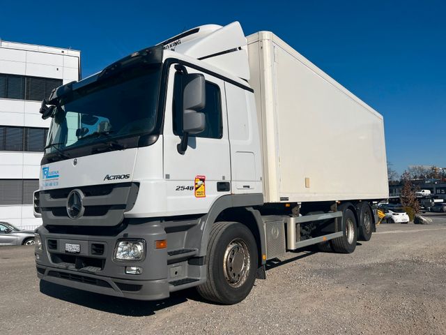 Mercedes-Benz Actros 2548