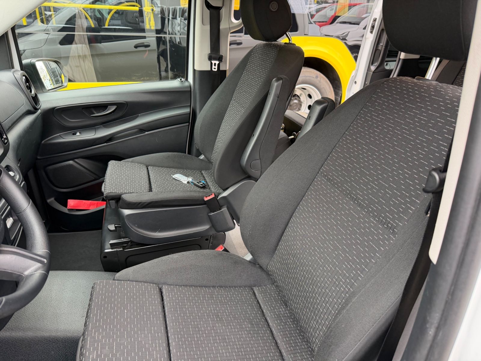 Mercedes-Benz Vito Tourer 116 CDI Pro 8 Sitzer Autom. 2x Klima foto 13