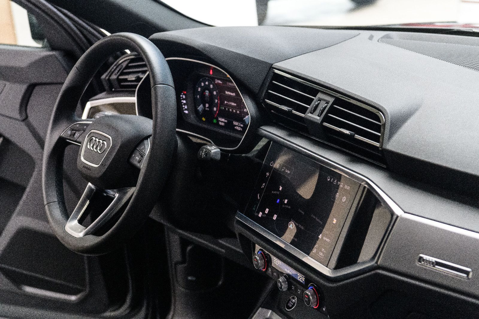 Fahrzeugabbildung Audi Q3 Sportback 35 TFSI S line *LED *Daytona
