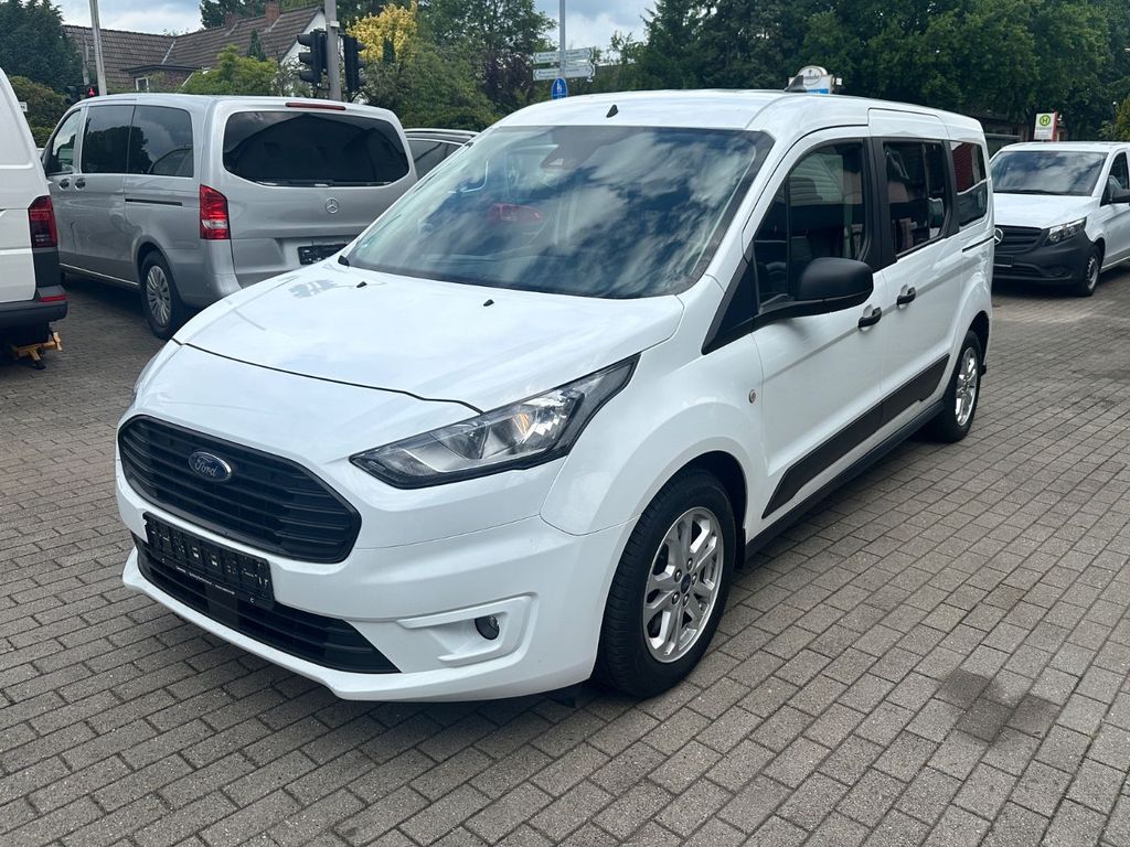 Image of Ford Grand Tourneo