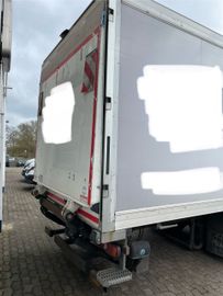 Fahrzeugabbildung Iveco Stralis 330 E6, 3 Zonen Kühlung Carrier