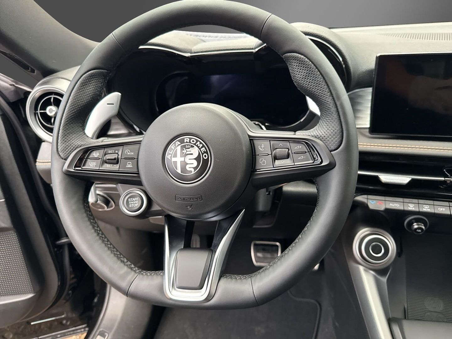 Fahrzeugabbildung Alfa Romeo Tonale Veloce 1.5 Mild Hybrid EU6e Panoramadach