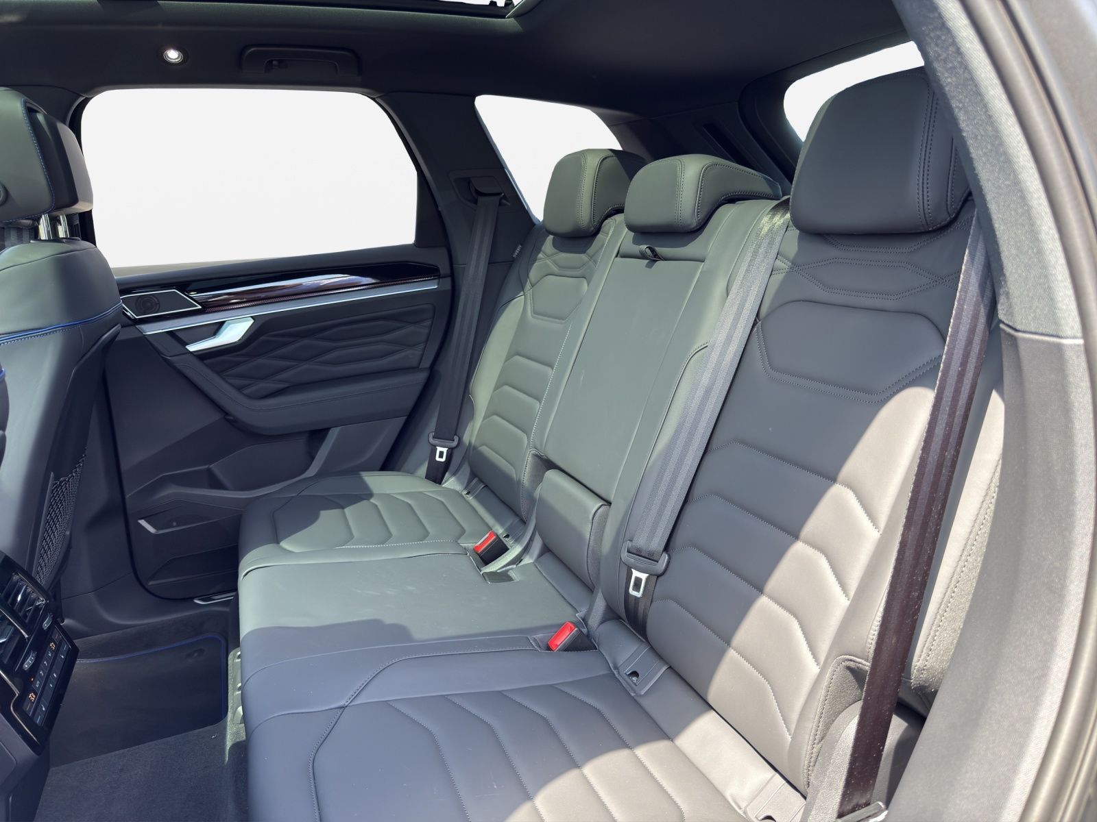 Volkswagen Touareg - Bild 16