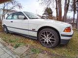 BMW 318iS Coupe (E36) - BMW 318: E36 318is