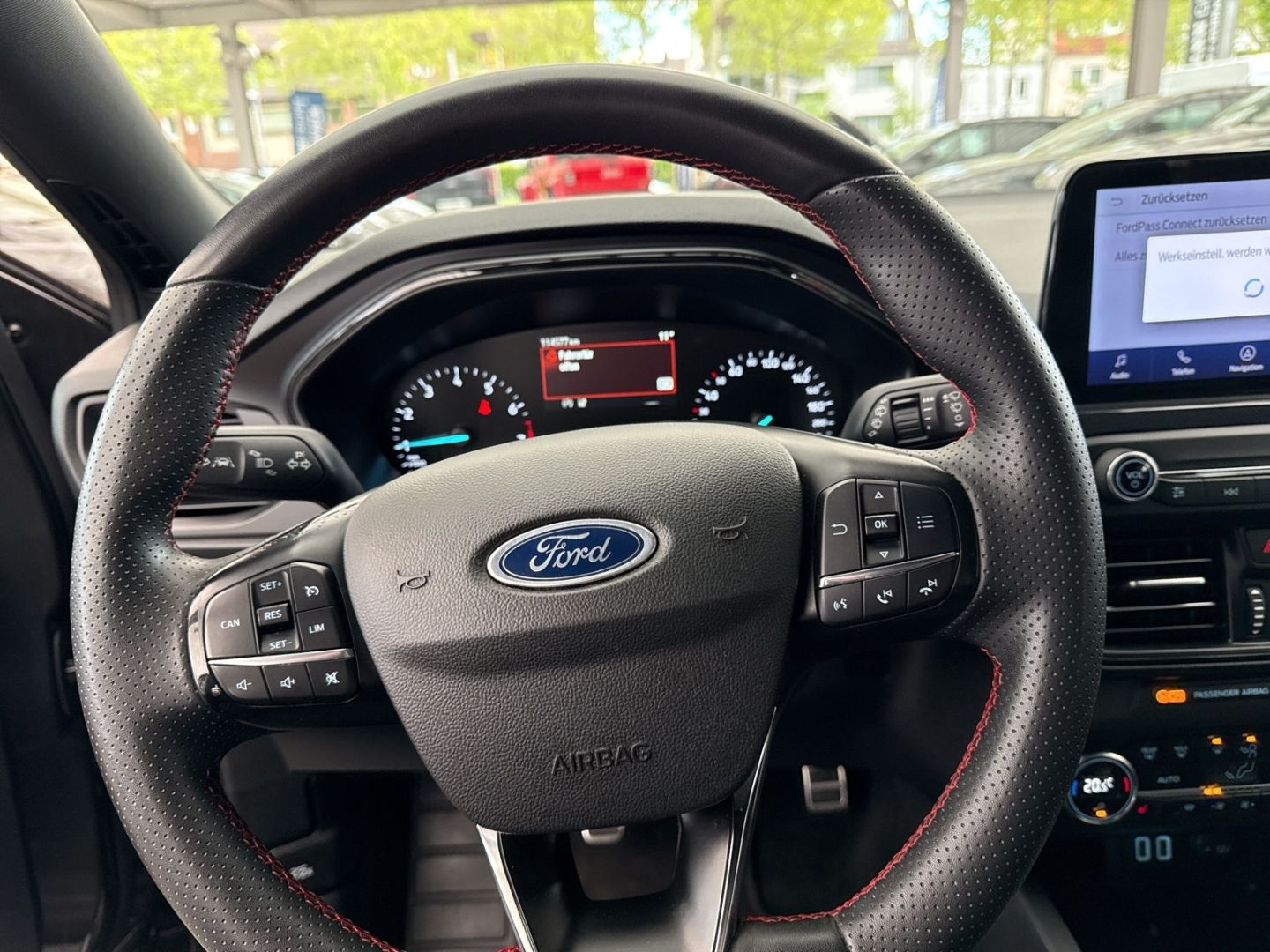 Fahrzeugabbildung Ford Focus Turnier ST-Line PPS/Kam./TWA/Winterp./NAVI