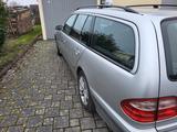 Mercedes-Benz E 320 T 4MATIC ELEGANCE Elegance - gebrauchte Mercedes-Benz E 320 aus dem Jahr 2000