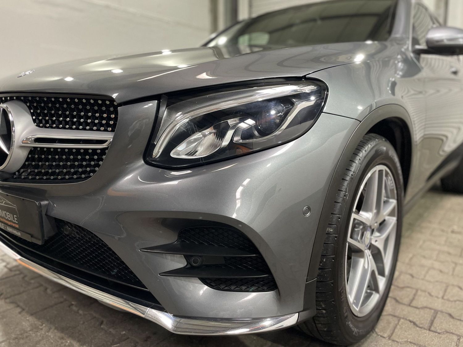Fahrzeugabbildung Mercedes-Benz GLC 220 d 4Matic AMG RideControl#LED#360°#Ambien