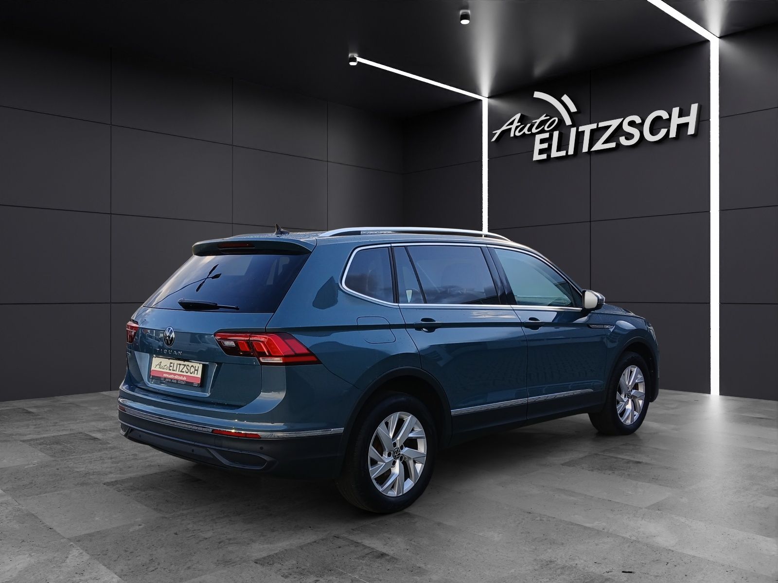 Fahrzeugabbildung Volkswagen Tiguan Allspace TDI Life DSG LED AHK Navi  ACC S