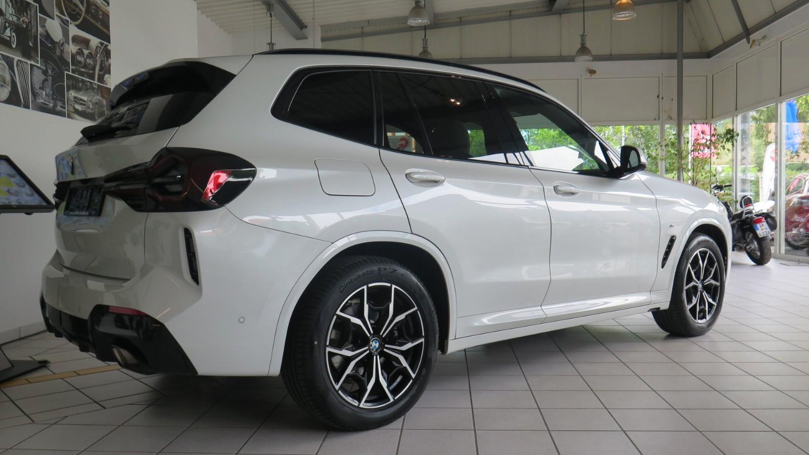 BMW X3 xDRIVE 20 d M SPORT *APP*HUD*LASER*RFK*