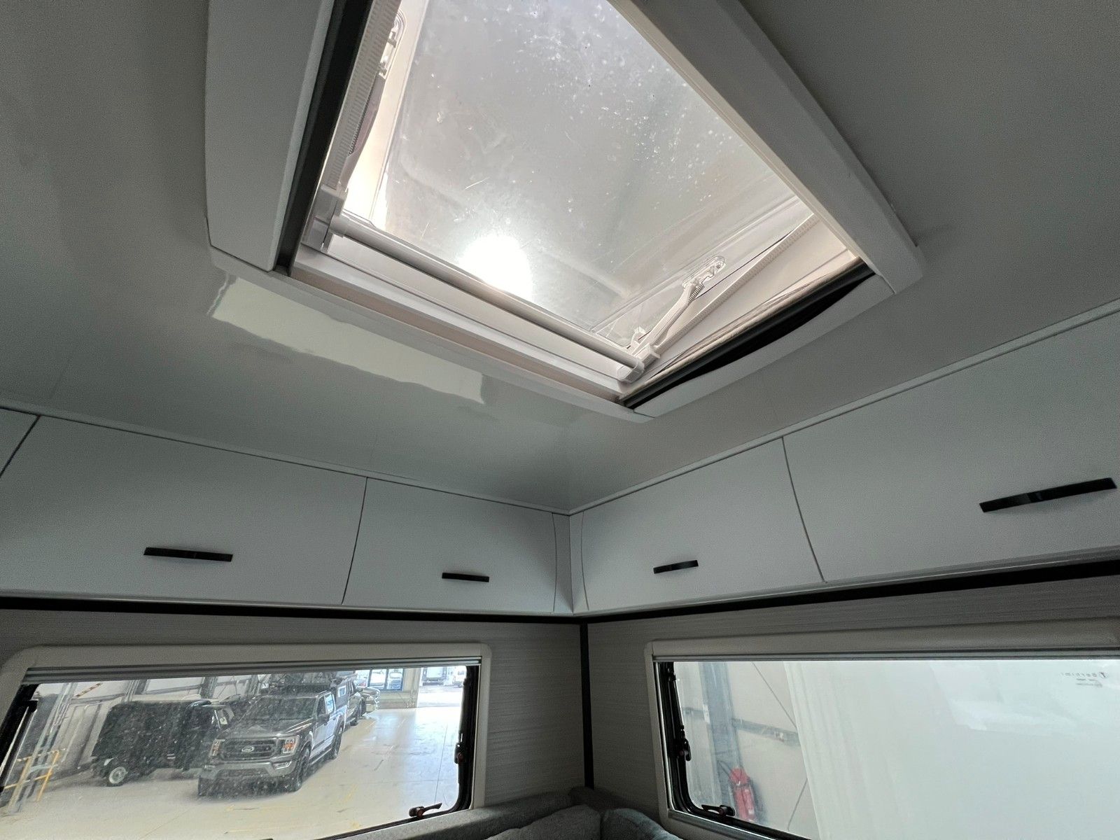 Fahrzeugabbildung Mercedes-Benz Unimog 1300L - Expeditionsmobil