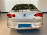 Volkswagen Passat Lim. 2,0TDI*NAVI*SHZG*AHK*1.HAND* - Volkswagen Passat in Mannheim