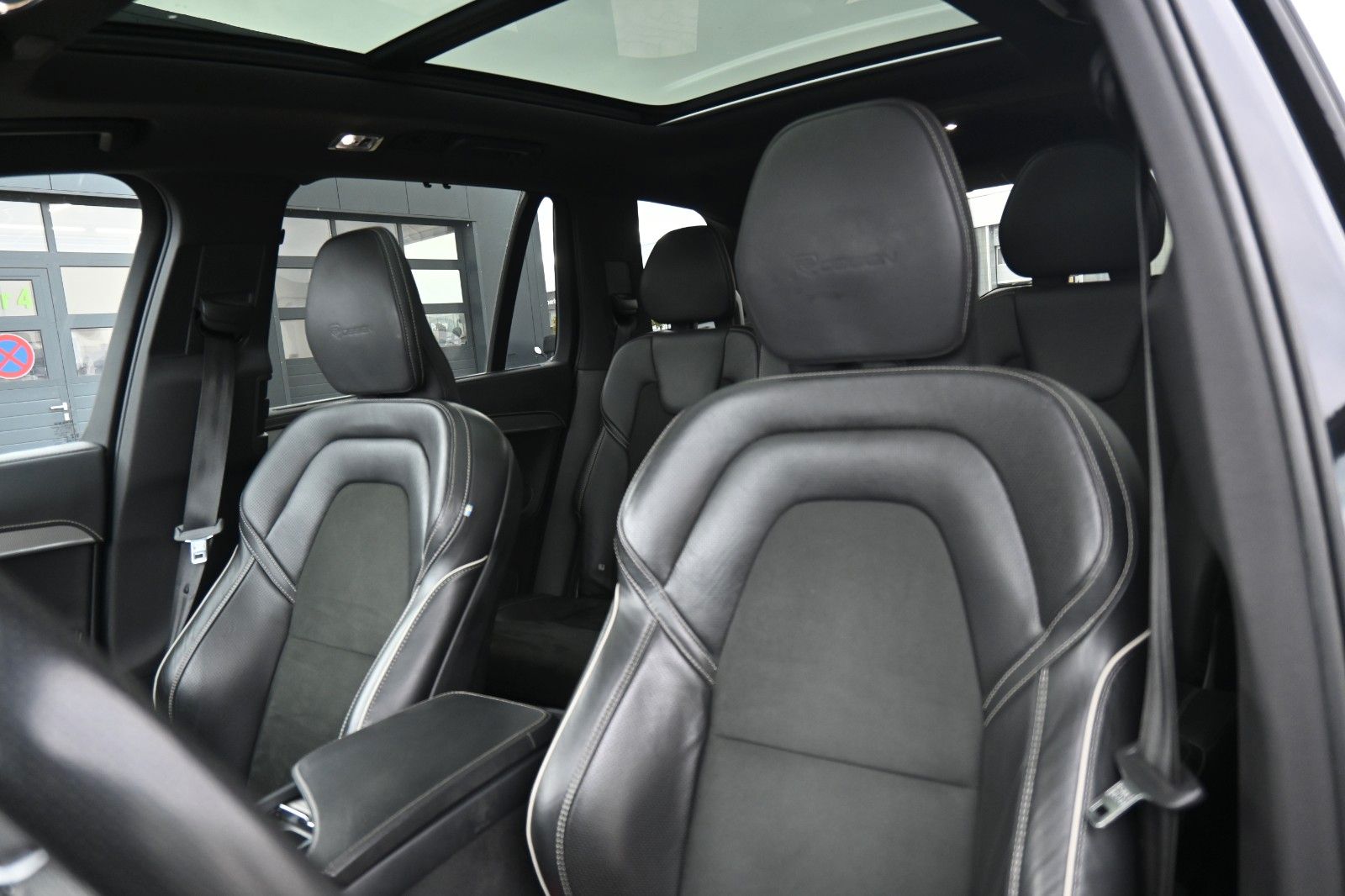 Fahrzeugabbildung Volvo XC90 D5 AWD*R Design*LUFT*PANO*7Si*LED