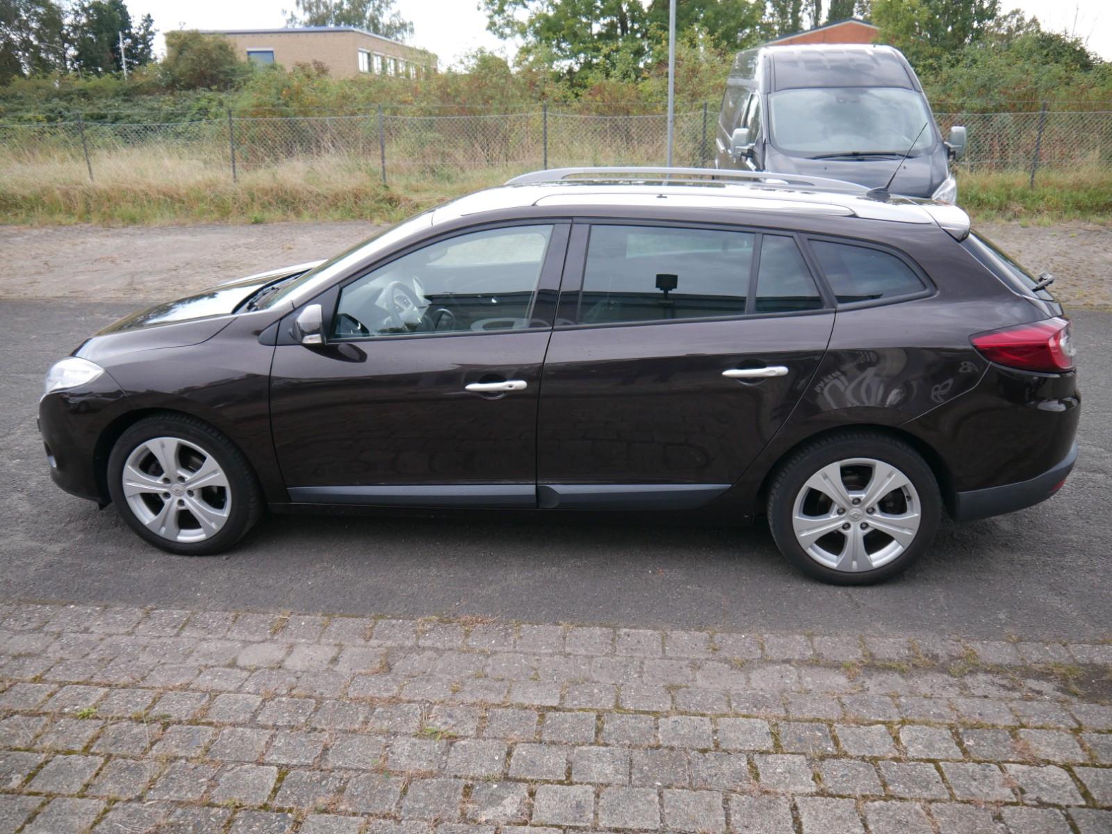 Renault Megane 2011 — photo 9
