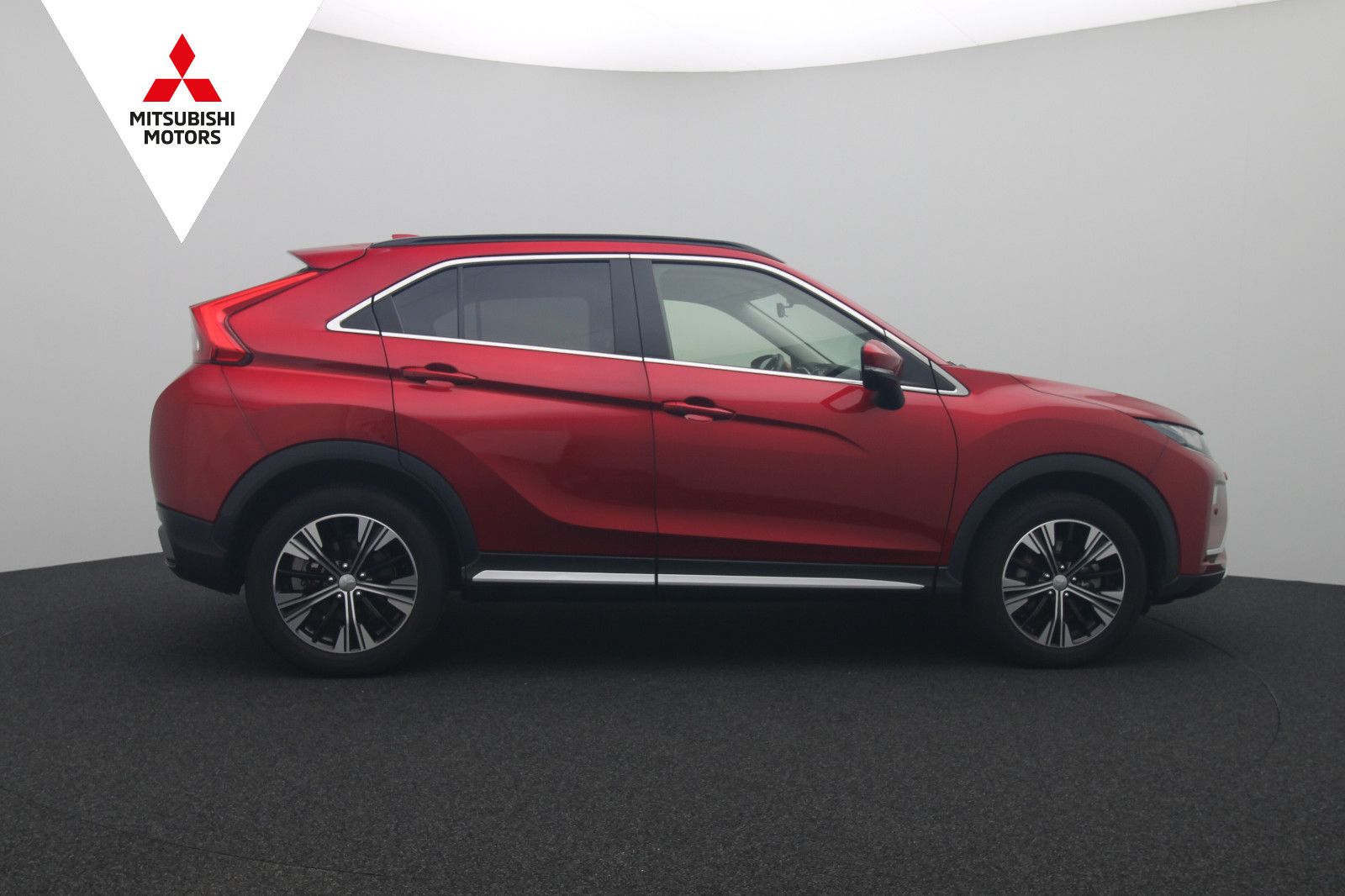 Fahrzeugabbildung Mitsubishi Eclipse Cross 1.5 Top 4WD ACC LED PANO HUD