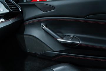 صورة مصغرة 36 لـ 2017 Ferrari 488 GTB