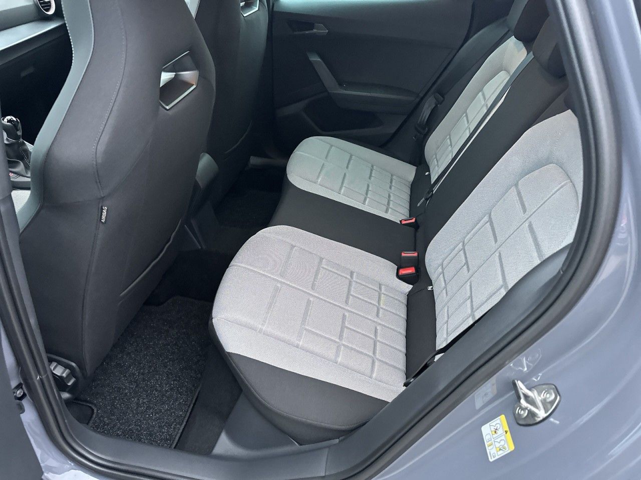 Fahrzeugabbildung SEAT Arona FR 1.0 TSI 116 PS 6-Gang