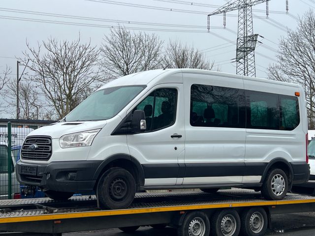 Ford Transit . MOTOR SCHADEN